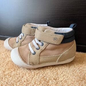 Stride Rite Danny Soft Motion Shoes in Tan 5.5